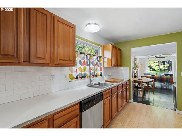 5725 Se 72ND Ave, Portland, OR 97206