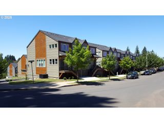 16843 CHAMPION Way, Sandy, OR 97055