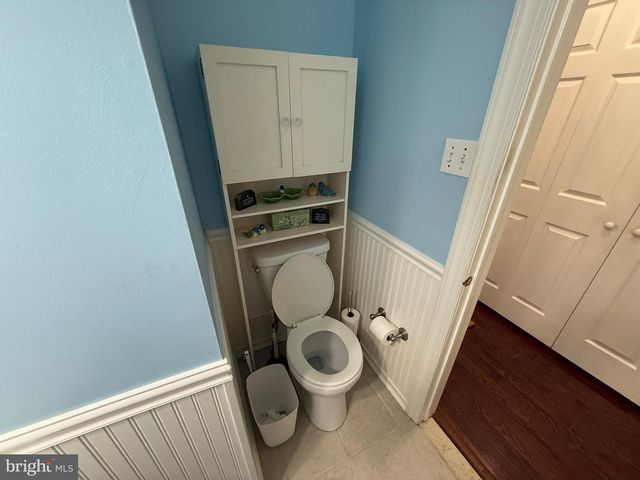 215 LAUREEN RD, Schwenksville, PA 19473