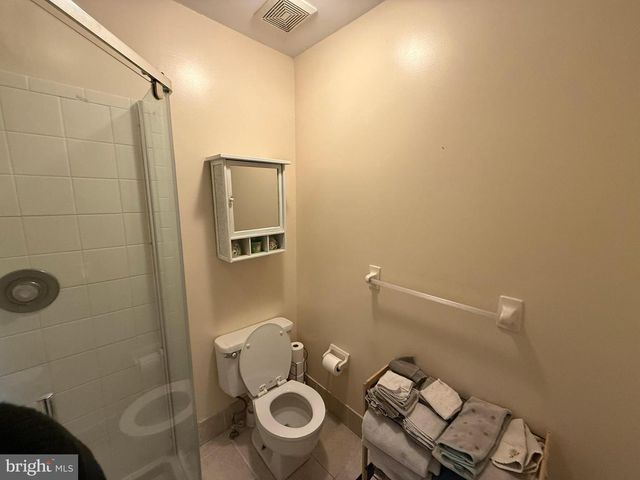 215 LAUREEN RD, Schwenksville, PA 19473