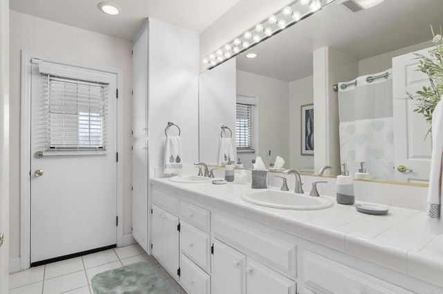 939 943 Dennstedt Place, El Cajon, CA 92020