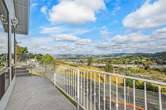 939 943 Dennstedt Place, El Cajon, CA 92020