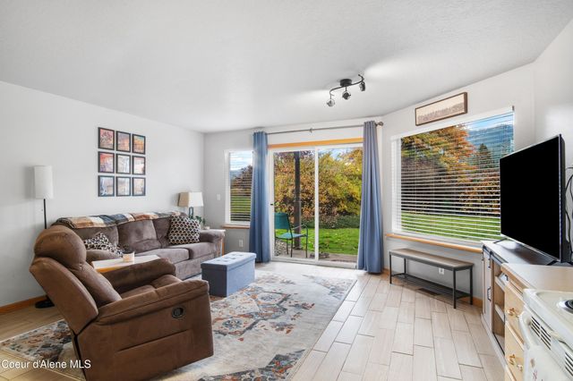 950 W Cameron Ave, 103, Kellogg, ID 83837