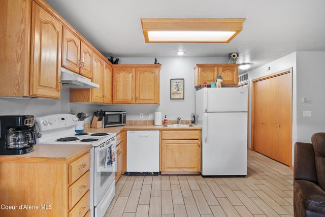 950 W Cameron Ave, 103, Kellogg, ID 83837