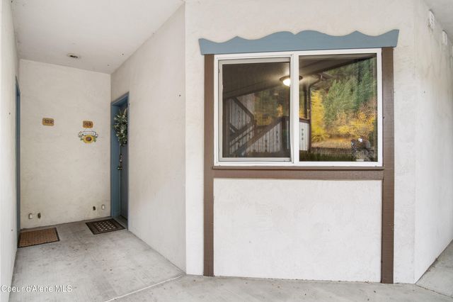 950 W Cameron Ave, 103, Kellogg, ID 83837