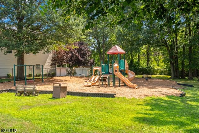 300 W Munsell Ave Bb1Bb1 BB1, Linden City, NJ 07036