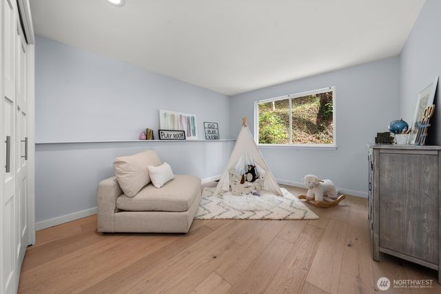 4830 88th Place SE, Mercer Island, WA 98040