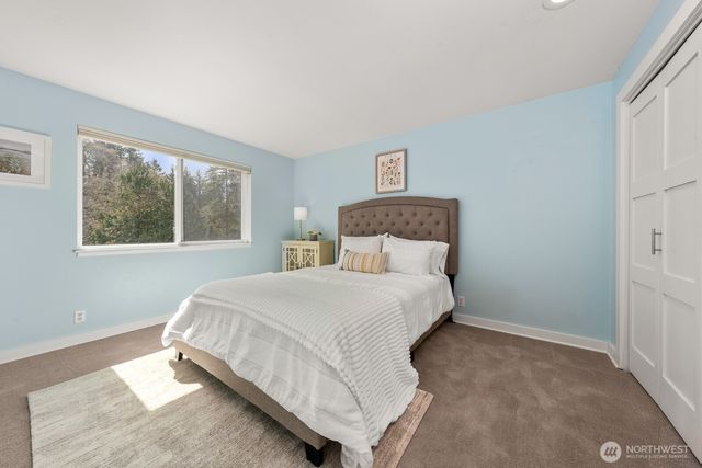 4830 88th Place SE, Mercer Island, WA 98040