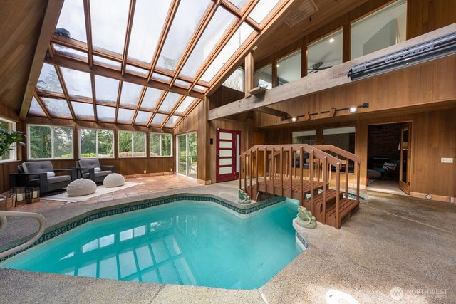 4830 88th Place SE, Mercer Island, WA 98040