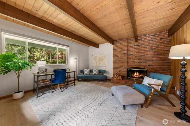 4830 88th Place SE, Mercer Island, WA 98040