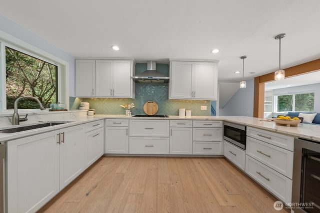 4830 88th Place SE, Mercer Island, WA 98040