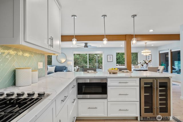 4830 88th Place SE, Mercer Island, WA 98040