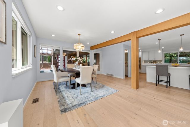 4830 88th Place SE, Mercer Island, WA 98040