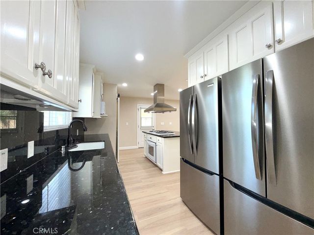 2331 E Adams Avenue, Orange, CA 92867