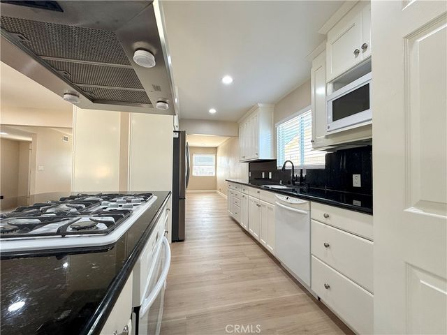 2331 E Adams Avenue, Orange, CA 92867