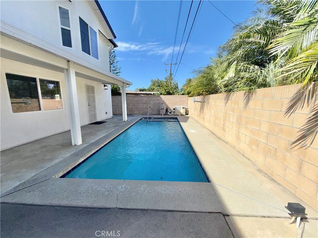 2331 E Adams Avenue, Orange, CA 92867