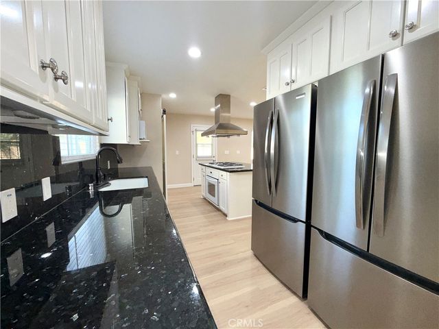 2331 E Adams Avenue, Orange, CA 92867