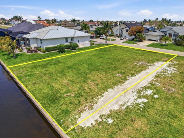 81 COLONY POINT DRIVE, Punta Gorda, FL 33950