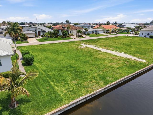 81 COLONY POINT DRIVE, Punta Gorda, FL 33950