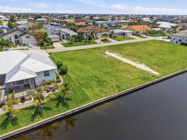 81 COLONY POINT DRIVE, Punta Gorda, FL 33950