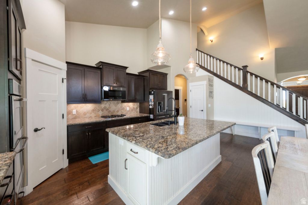 Image 11 of property listing at 5079 W EMMELINE DR, Herriman, UT 84096