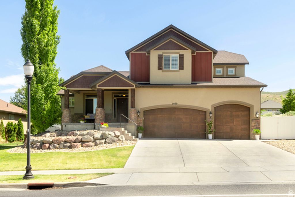 Image 3 of property listing at 5079 W EMMELINE DR, Herriman, UT 84096