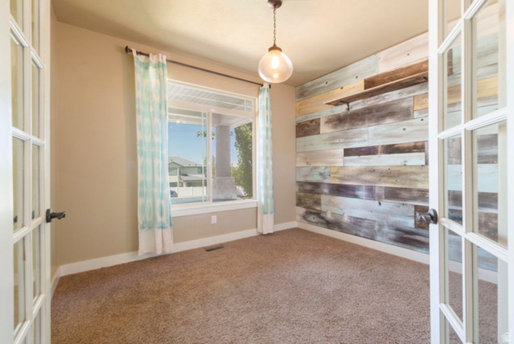 Image 5 of property listing at 5079 W EMMELINE DR, Herriman, UT 84096