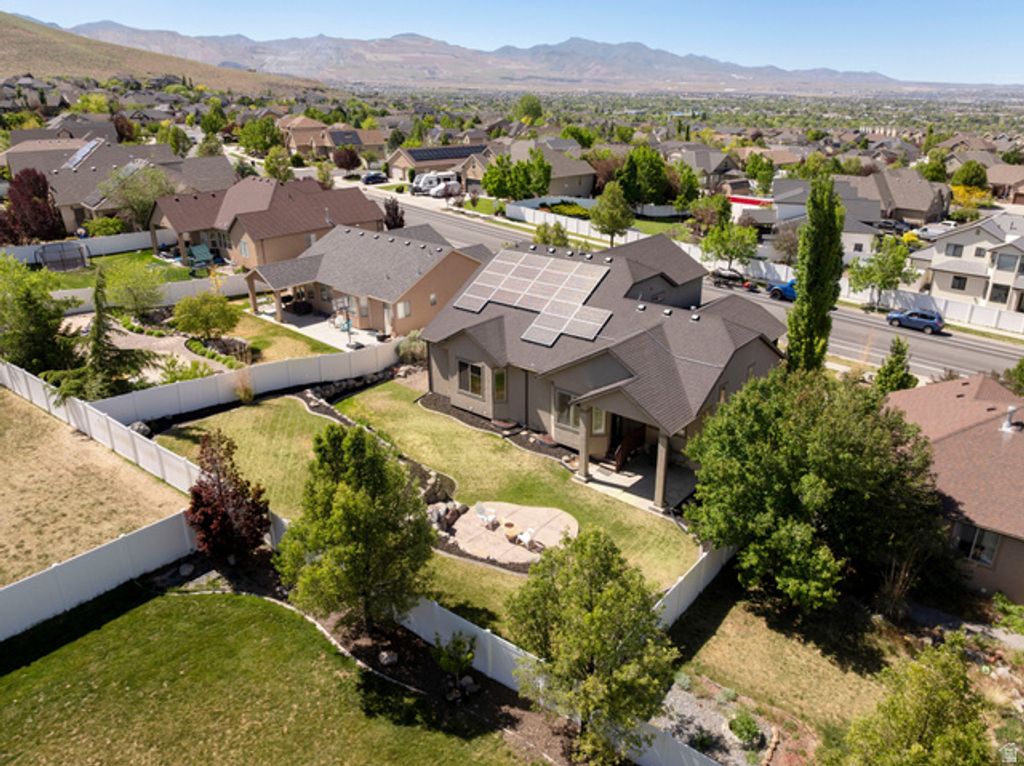 Image 46 of property listing at 5079 W EMMELINE DR, Herriman, UT 84096