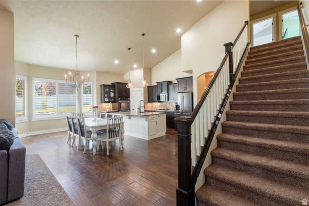 Image 8 of property listing at 5079 W EMMELINE DR, Herriman, UT 84096
