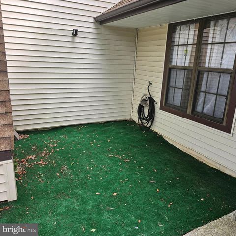 3302 LARKSPUR CT, Mays Landing, NJ 08330