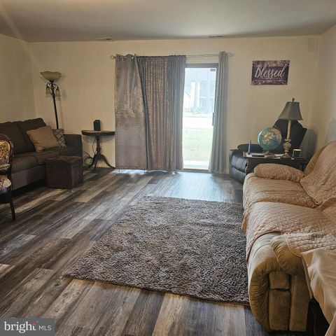 3302 LARKSPUR CT, Mays Landing, NJ 08330