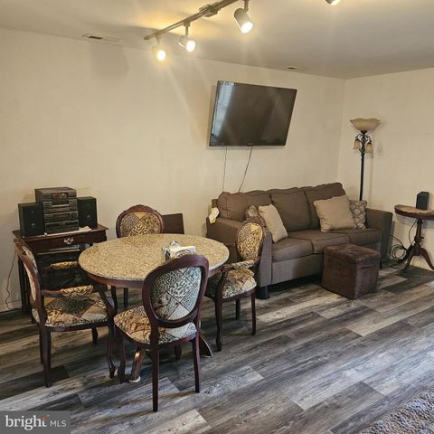 3302 LARKSPUR CT, Mays Landing, NJ 08330