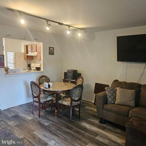 3302 LARKSPUR CT, Mays Landing, NJ 08330