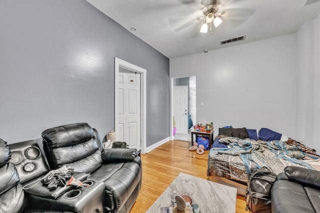 5721 S Hermitage Avenue, Chicago, IL 60636