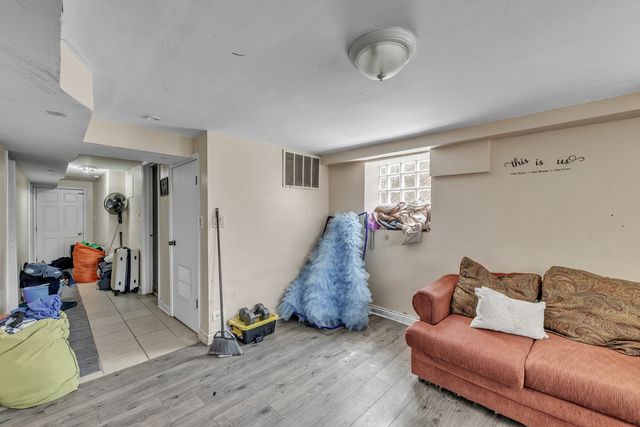 5721 S Hermitage Avenue, Chicago, IL 60636