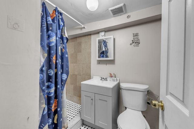5721 S Hermitage Avenue, Chicago, IL 60636