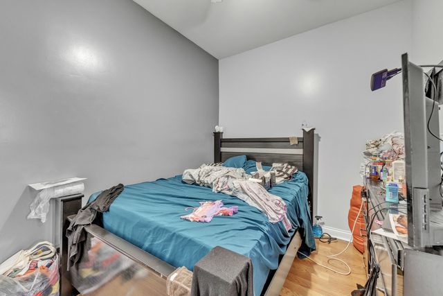 5721 S Hermitage Avenue, Chicago, IL 60636