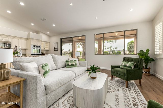 648 S ROANOKE Street, Gilbert, AZ 85296