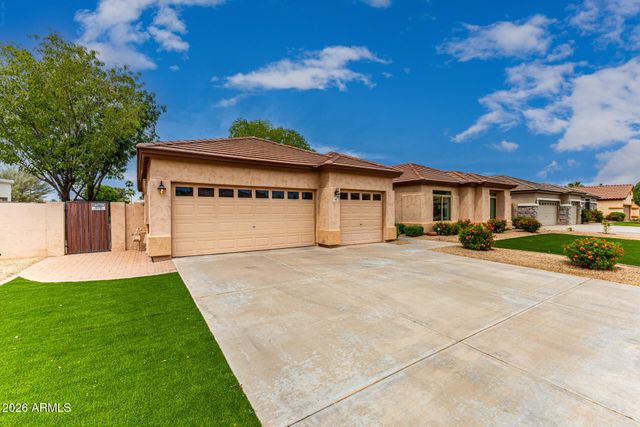 648 S ROANOKE Street, Gilbert, AZ 85296