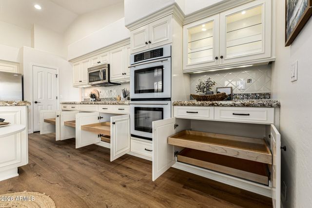 648 S ROANOKE Street, Gilbert, AZ 85296