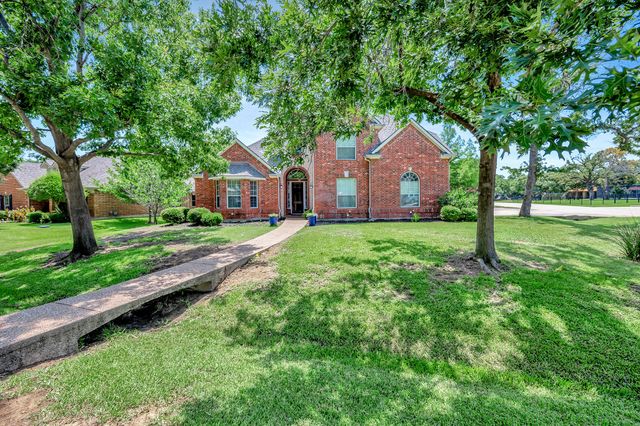 700 N Paradise Cove, Shady Shores, TX 76208