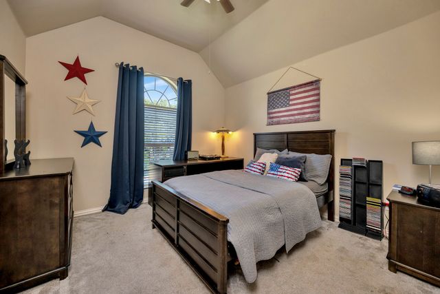 700 N Paradise Cove, Shady Shores, TX 76208