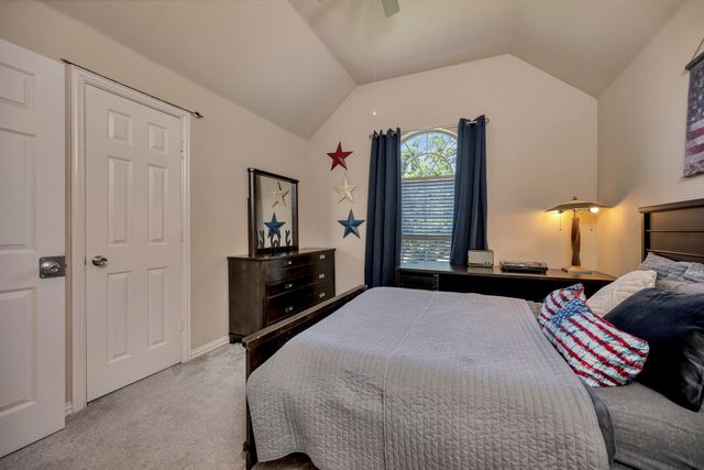 700 N Paradise Cove, Shady Shores, TX 76208