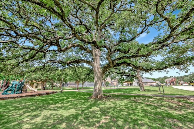 700 N Paradise Cove, Shady Shores, TX 76208