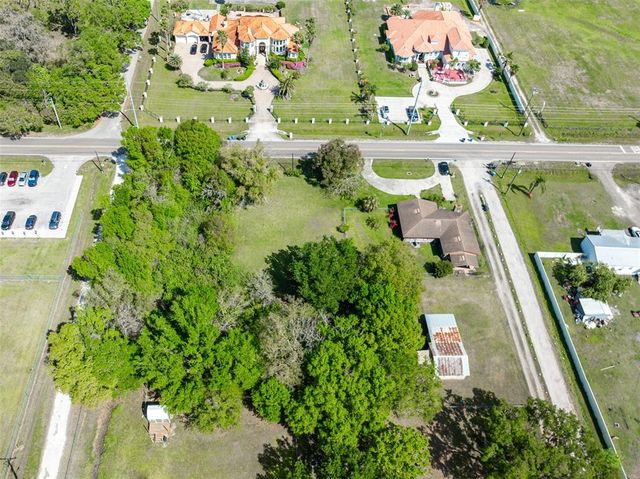 1501 W TRAPNELL RD, Plant City, FL 33566