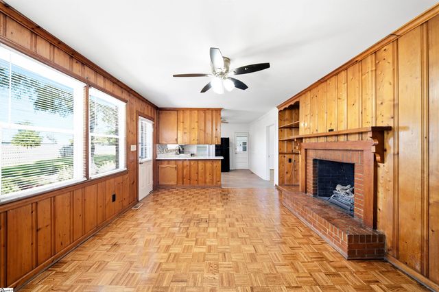 1091 Old Georgia Road, Roebuck, SC 29376
