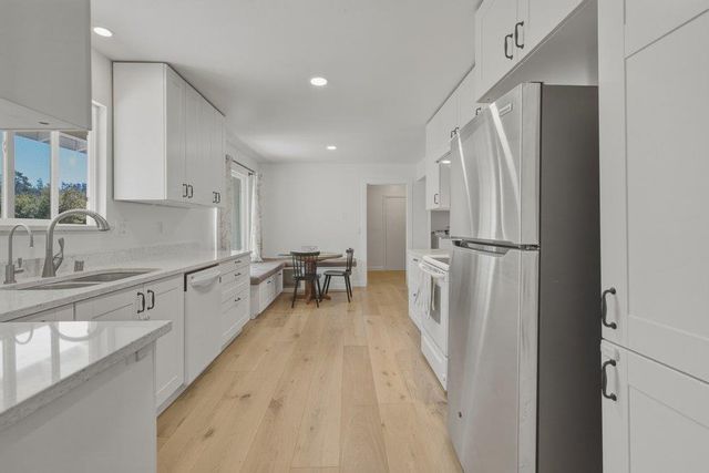 819 Lewis Road, Royal Oaks, CA 95076