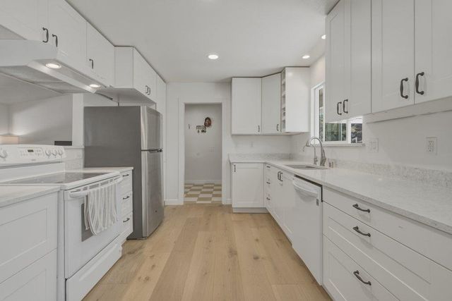 819 Lewis Road, Royal Oaks, CA 95076