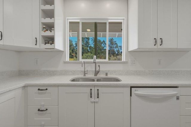 819 Lewis Road, Royal Oaks, CA 95076