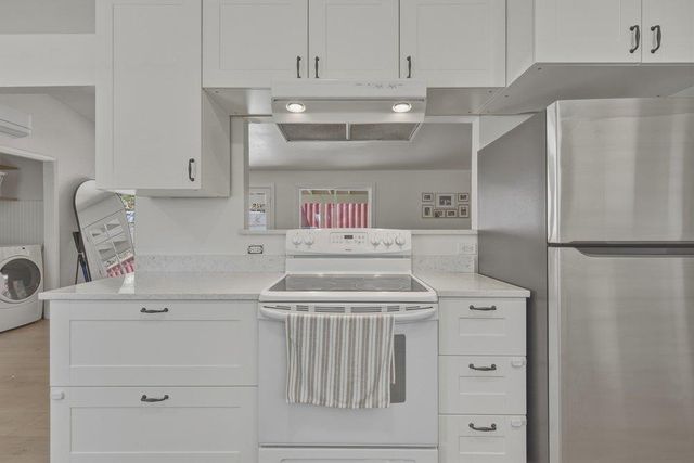 819 Lewis Road, Royal Oaks, CA 95076